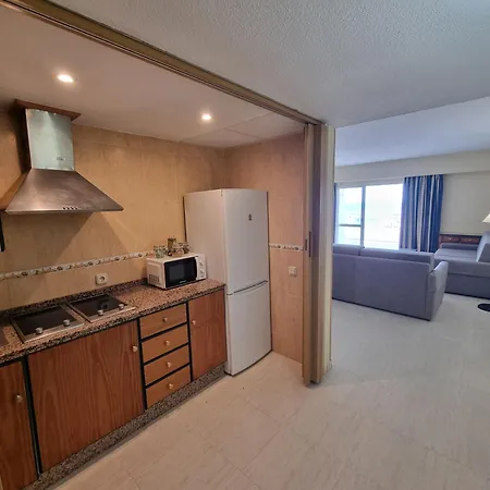 Pyr Beachfront And Pool 2bd Apartment *