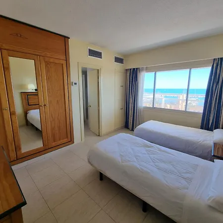 Pyr Beachfront And Pool 2bd * Fuengirola